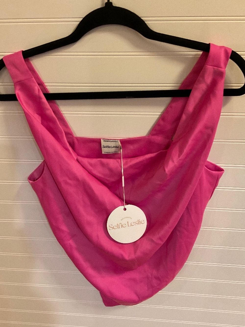 Selfie Leslie Women’s Hot Pink Draped Cowl Neck Top.  Size: M. NWT